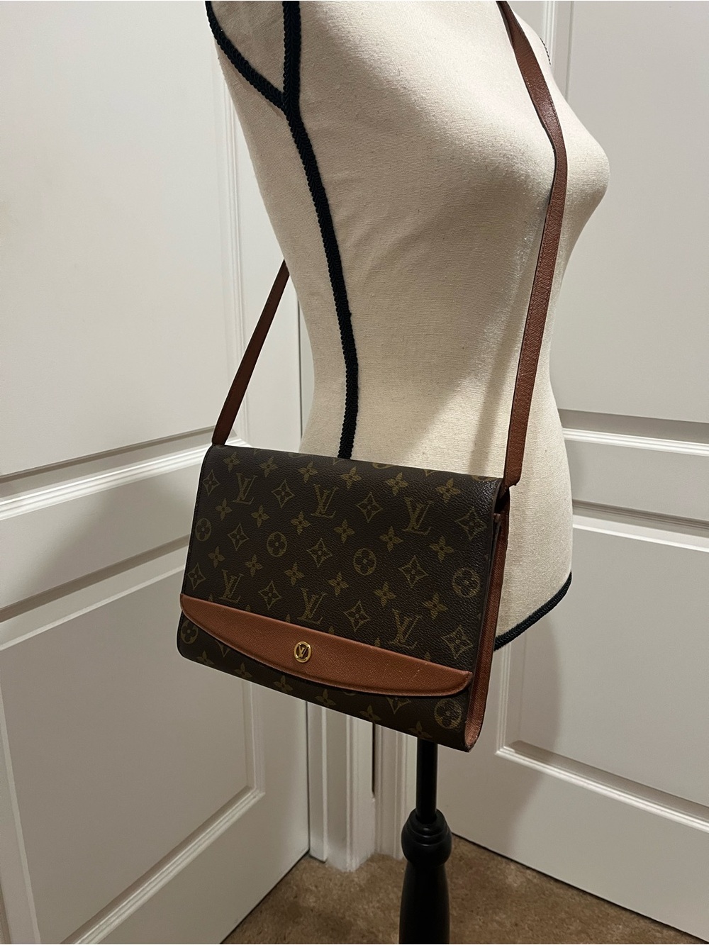 LOUIS VUITTON MONOGRAM BORDEAUX CROSSBODY SHOULDER BAG VINTAGE - Picture 16 of 16